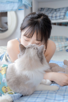 丰满女邻居做爰B